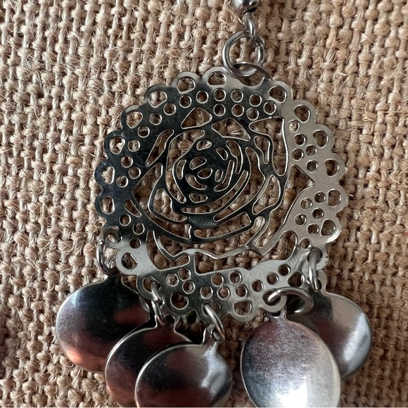 Silver tone laser cut rose flower dangle fan statement earrings large shiny - Picture 2 of 4